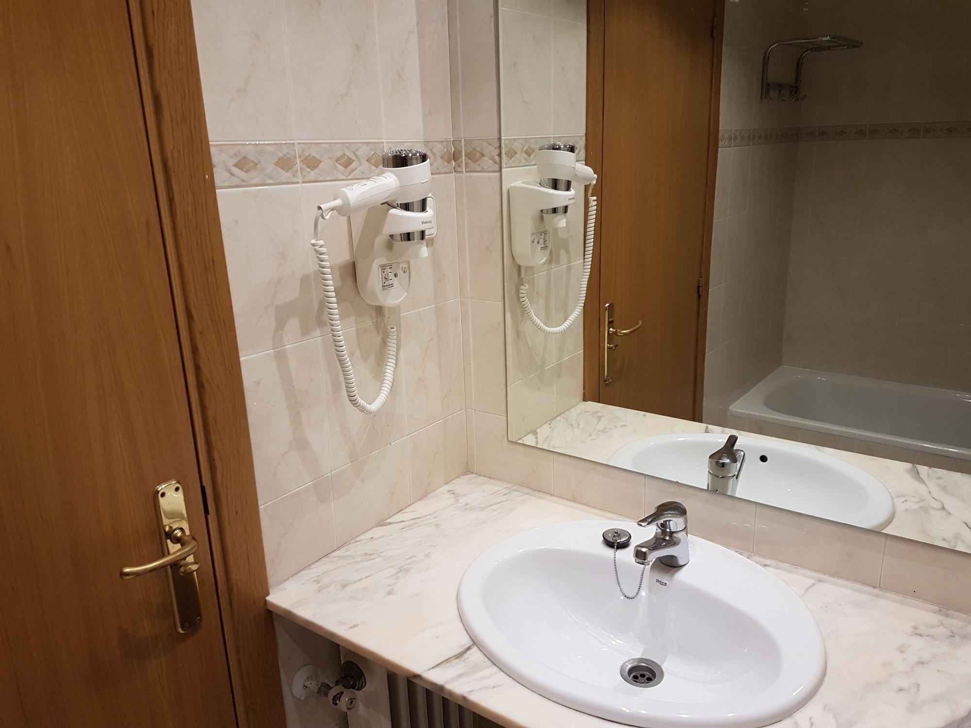Hotel Guineu ปาสเดลากาซา ภายนอก รูปภาพ